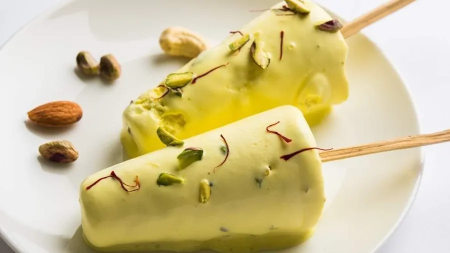 રેસિપીઃ ગરમીમાં ઠંડા થવા ખાઓ કેસર પિસ્તાની કુલ્ફી, આ સરળ રીતે ઘરે જ બનાવો