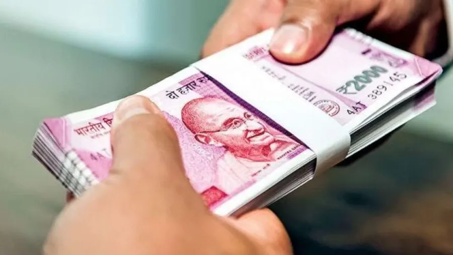 વિધવા પેન્શનની રમત, કોઈએ પતિને મૃત બતાવ્યો, તો કોઈ બીજા લગ્ન કરી લેય છે પેન્શન