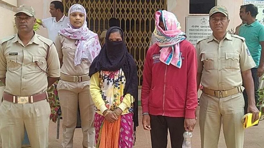 બદલો લેવા પાડોસીની ગર્ભવતી પત્ની પર કર્યો બળાત્કાર, પત્નીએ બનાવ્યો વીડિયો