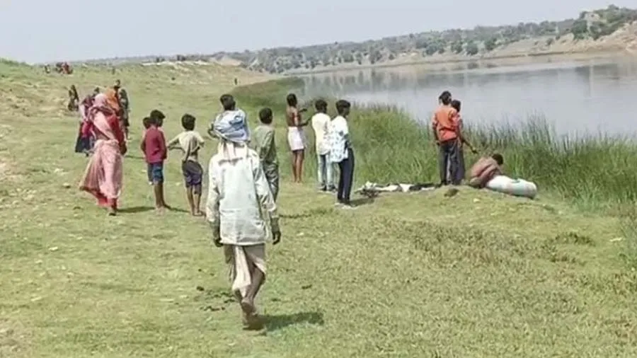 કરૌલી માતાના મંદિરે દર્શન કરવા જઈ રહેલા 17 શ્રદ્ધાળુ ચંબલ નદીમાં તણાયા