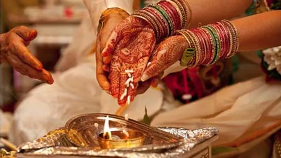 સુહાગરાતે દુલ્હને કહ્યું- પીરિયડ્સ છે, સેક્સ ન કરી શકાય પછી...