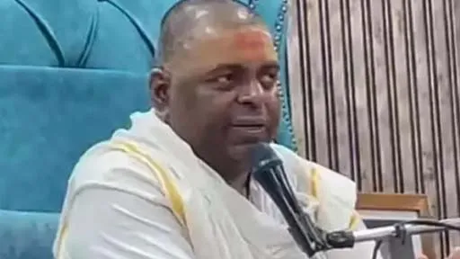 હવનની ફી 1.5 લાખને બદલે 2.5 લાખ થશે: બાબાની જાહેરાત, જેમ ડૉક્ટરને ફી આપો તેમ...