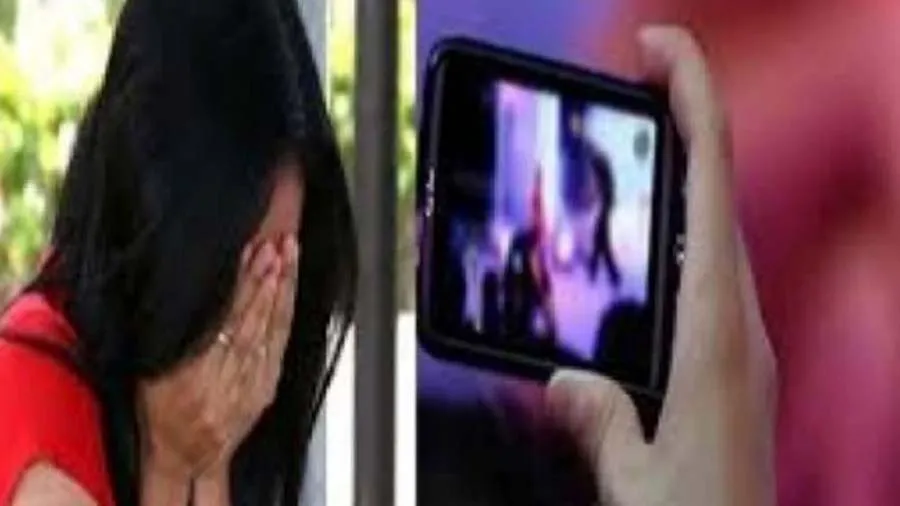 80 સેક્સ ક્લિપ વાયરલ થવા પર 400 મહિલાઓએ કરી ફરિયાદ, ડૉક્ટરે જ આવું કરેલું