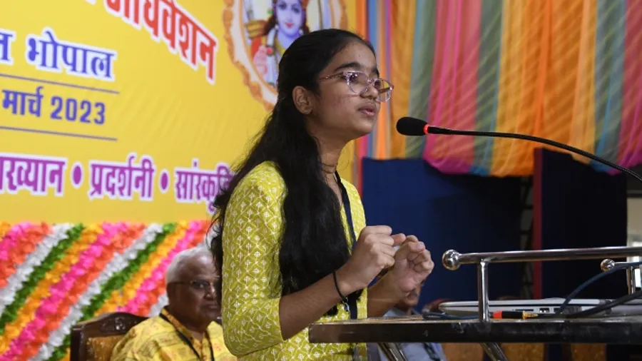 આંતરરાષ્ટ્રીય રામાયણ કોન્ફરન્સમા 14 વર્ષની ભાવિકાના સંશોધન પેપરને મળ્યો પુરસ્કાર