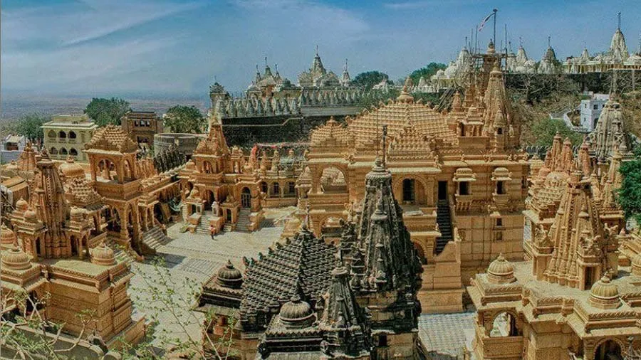 દુનિયાનો એકમાત્ર એવો પહાડ જ્યાં સ્થાપિત છે 900 કરતા પણ વધુ મંદિરો