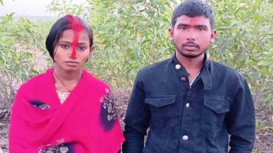 પ્રેમી રાત્રે પ્રેમિકાને મળવા ગયો, પકડાયો, ગામવાળાઓએ બંનેના લગ્ન કરાવી દીધા