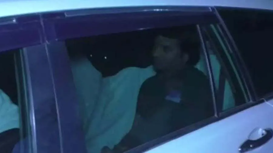 બિહારના મંત્રી તેજપ્રતાપને UPની હોટેલે અડધી રાતે હોટેલમાંથી બહાર કાઢ્યા, સામાન..