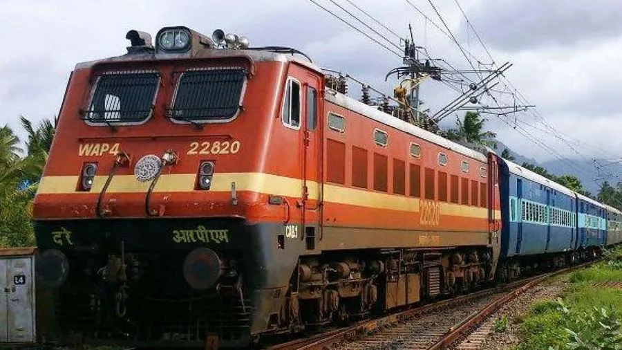 રેલવેની મુસાફરીમાં સામાન ચોરી થયો તો જવાબદારી કોની? કોર્ટનો મહત્ત્વનો નિર્ણય