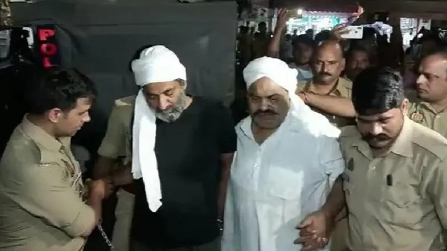 પોલીસ-મીડિયાની સામે જ અતીક અહમદ-અશરફની ગોળી મારી હત્યા, જુઓ વીડિયો