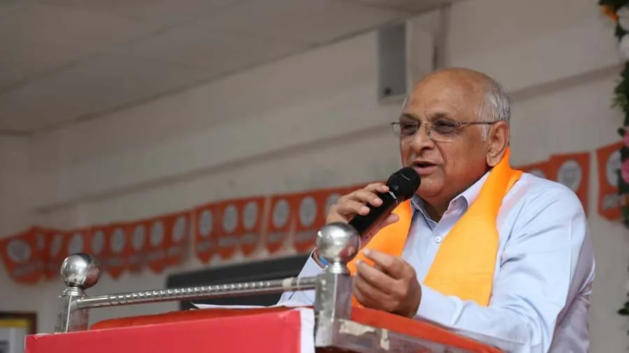 કેશોદમાં મુખ્યમંત્રીએ ટકોર કરી- સારી કવોલિટીના રોડ બને તેનું ધ્યાન રાખો