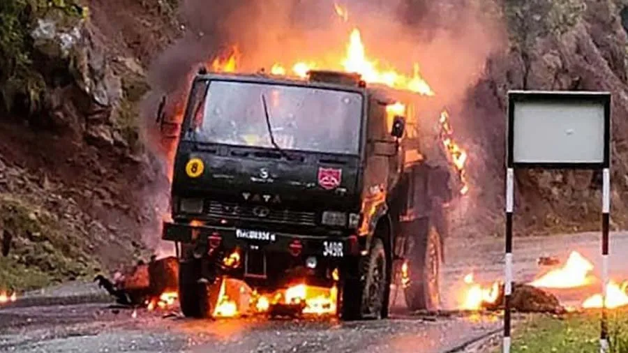 જે ટ્રક પર હુમલો થયો તેમાં હતો ઇફ્તારનો સામાન હતો,ગ્રામજનો બોલ્યા-ઈદ નહીં મનાવીએ