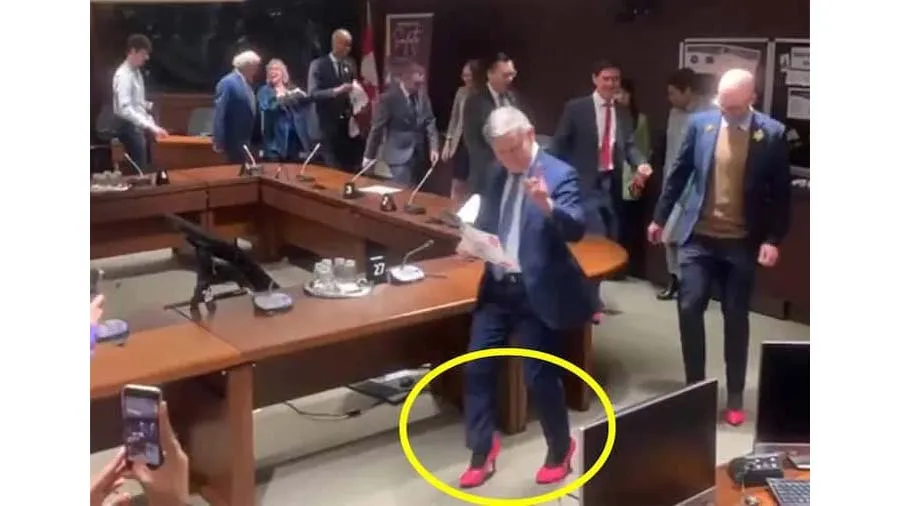 Video: કેનેડામાં પુરુષ સાંસદો ગુલાબી હાઈ હિલ્સ પહેરી આવ્યા, જાણો કારણ