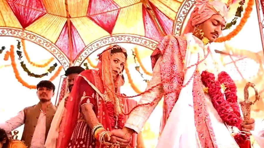 લગ્ન કરી દુલ્હન મંડપથી TET-2ની પરીક્ષા આપવા ગઈ, વર-જાનૈયાઓએ મંડપમાં જ રાહ જોઈ