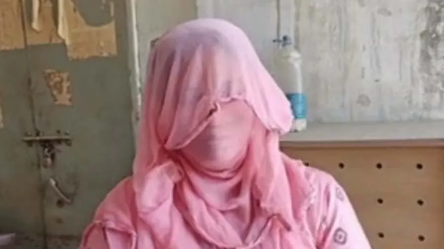 નફ્ફટો એડમિશનના બદલે મહિલાઓની આબરુ માગી રહ્યા છે