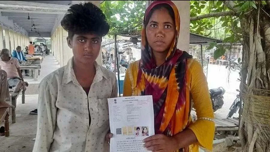 ખાસ બહેનપણી રીટા-સુનીતા પ્રેમમાં પડી, સેંથામાં સિંદૂર ભરી લગ્ન કર્યા