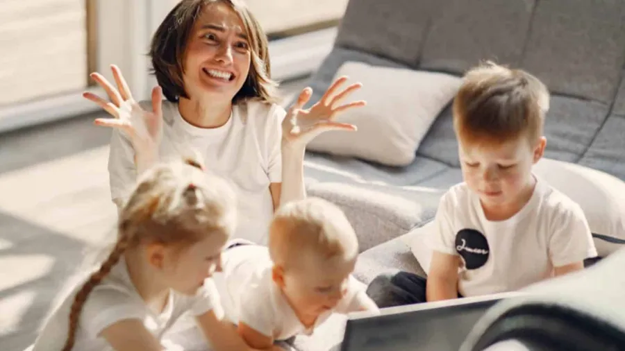 ત્રણ અથવા વધુ બાળકો હોવા પર જલ્દી વૃદ્ધ થઈ જાય છે માતા-પિતાઃ રિસર્ચ