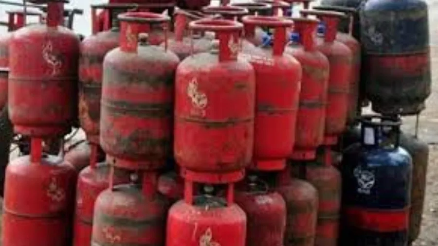 3.59 કરોડ ગ્રાહકોએ 1 વર્ષમાં એક પણ સિલિન્ડર ભરાવ્યું નથી