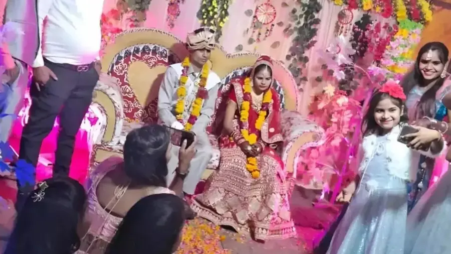 વરરાજો લગ્નમાં ઓછા ઘરેણા લાવેલો, કન્યાએ વરમાળાથી આગળની વિધિ ન કરી અને...