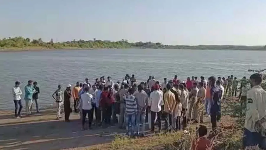 બોટાદના કૃષ્ણ સાગર તળાવમાં ડૂબવાથી 5 બાળકોના મોત, 2ને બચાવવામાં 3ના જીવ ગયા