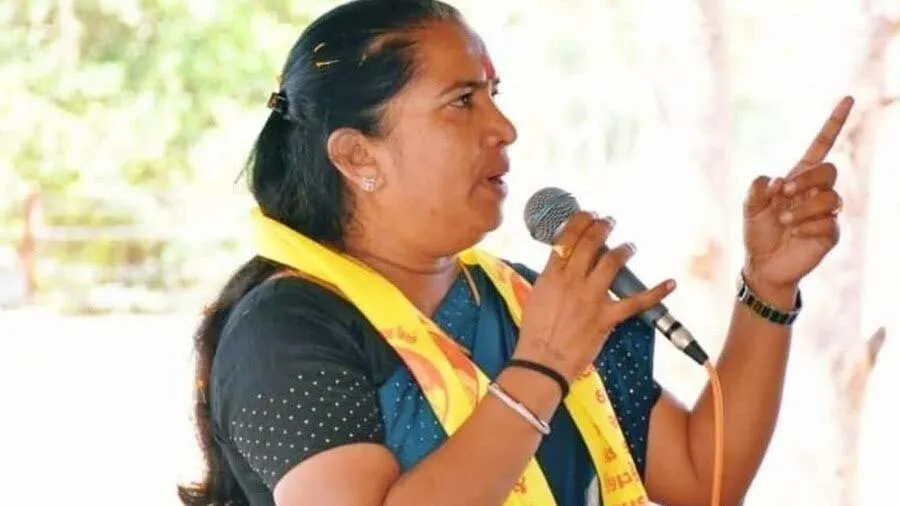 જે લોકો હિંદુ ધર્મ છોડી ખ્રિસ્તી બન્યા તેઓ IAS-IPS બની ગયાઃ કોંગ્રેસ MLA ગેનીબેન