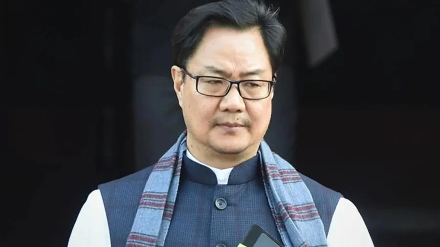 કિરેન રિજિજુને કાયદા મંત્રી પદેથી હટાવાયા, જાણો હવે કોણ સંભાળશે જવાબદારી