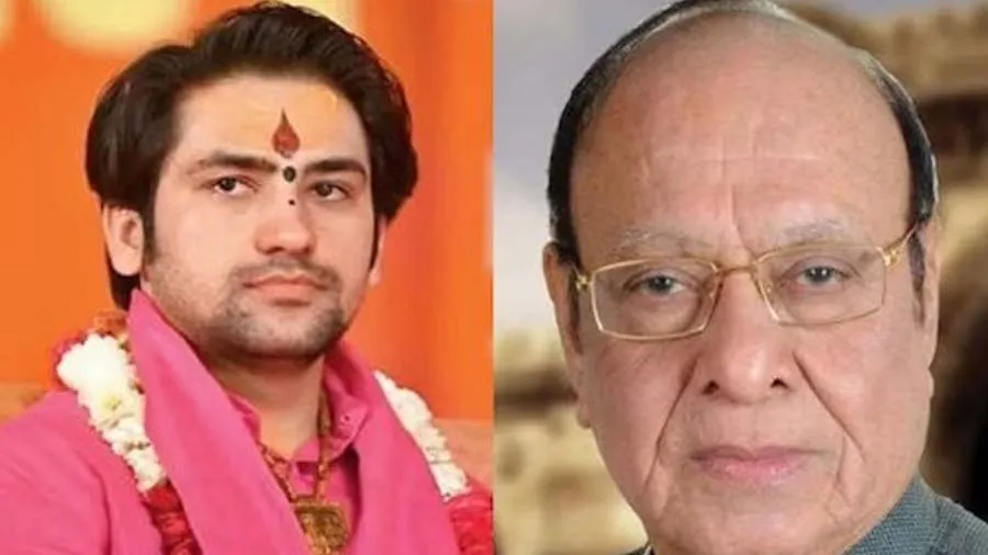 ગુજરાતમાં બાગેશ્વરના દરબારથી 'બાપુ' બગડ્યા, કહ્યું- ભગવાન અંધ ભક્તોને...