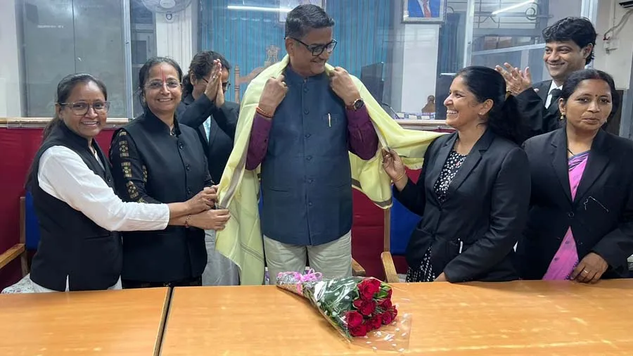 સુરત ફેમીલી કોર્ટના પ્રિન્સિપાલ જજનો વિદાય સમારોહ