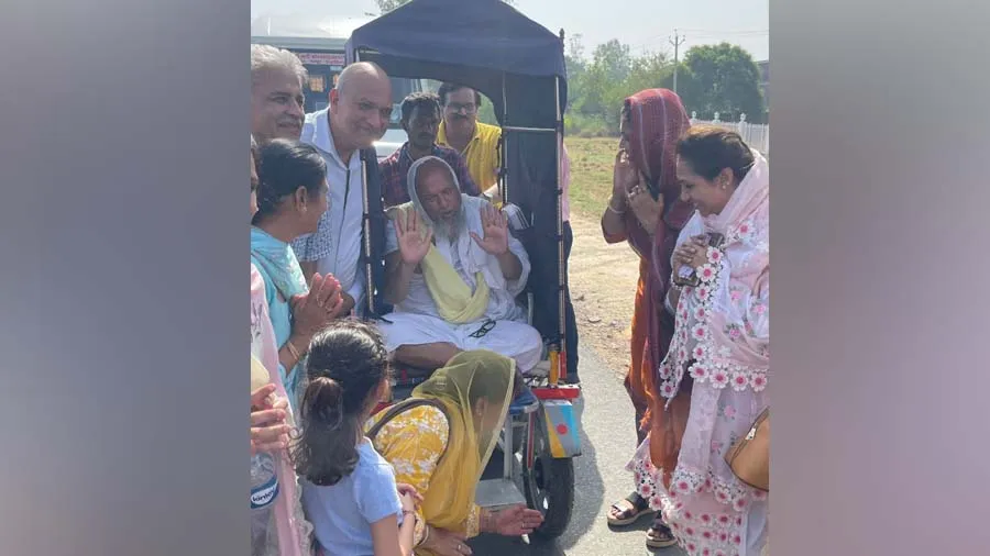 જૈન સાધુ ભગવંતો સહિત 22 લોકોએ વાઘા બોર્ડરથી પાકિસ્તાનમાં વિહાર શરૂ કર્યો