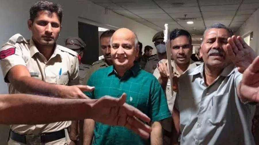 Video: પોલીસે કોર્ટમાં સિસોદિયાનું ગળું પકડ્યું, AAPનો વીડિયો શેર કરી આરોપ