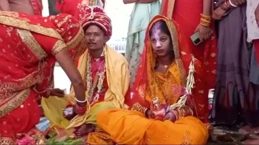 ધીરેન્દ્ર શાસ્ત્રીથી પ્રભાવિત રૂખ્સાના રૂકમણી બનીને હિન્દુ મિત્ર સાથે પરણી