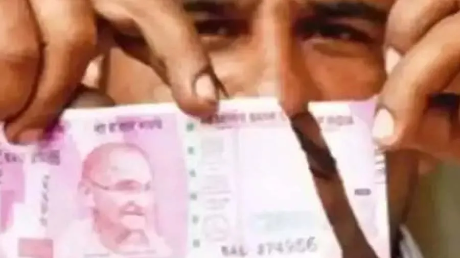 2000ની ફાટેલી નોટની કેટલી કિંમત મળશે? જાણો શું કહે છે RBIનો નિયમ