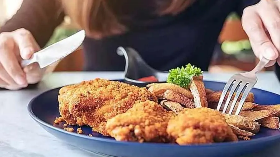 ચિકન ખાતા હો તો થઇ શકો આ ગંભીર બીમારીનો શિકાર, WHOએ આપી ચેતવણી