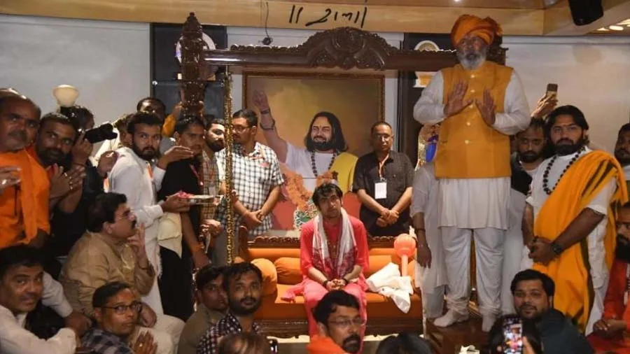 વરસાદના વિઘ્નમાં કેવો રહ્યો બાબા બાગેશ્વરનો અમદાવાદ દરબાર