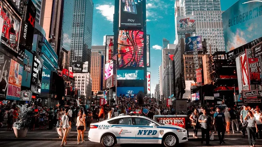 હોંગકોંગને પછાડી આ શહેર બન્યું વિશ્વનું સૌથી મોંઘું શહેર, આપણું કોઇ શહેર આ યાદી.