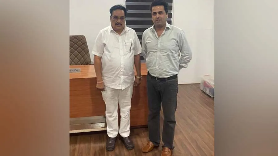 શું અહેમદ પટેલના પુત્ર ભાજપમાં જોડાશે, જાણો પુત્રી મુમતાઝે શું આપ્યો જવાબ