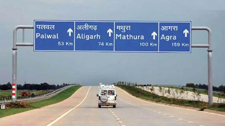 યમુના એક્સપ્રેસ-વે પર લૂંટારાઓનો આટલો આતંક,પોલીસ તેમને પકડવા ઝાડ પર છુપાઈ રહી છે