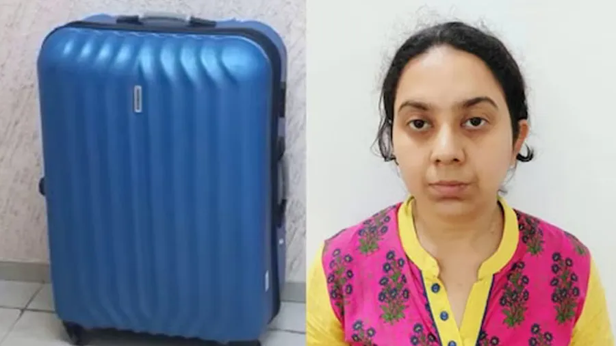 માતાની લાશ અને પિતાનો ફોટો બેગમાં ભરીને દીકરી પોલીસ સ્ટેશન પહોંચી