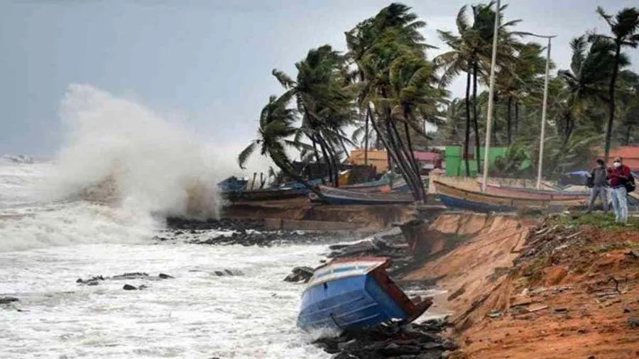 5 વર્ષમાં ચોથું વાવાઝોડું, અચાનક ગુજરાત તરફ શા માટે આવી રહ્યા છે આટલા તોફાનો