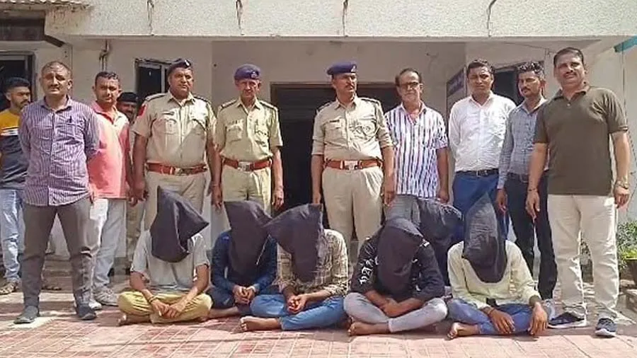 પોલીસે 40 કિમી પીછો કરી મહેસાણાથી યુવકને બચાવ્યો, જાણો આખો મામલો શું છે