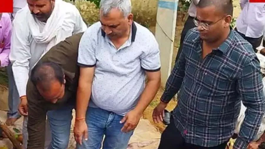 પિતાના મૃત્યુ પછી મૃત્યુભોજ કરાવવાની જગ્યાએ દીકરો બાળકો માટે શાળાનો રૂમ બનાવશે