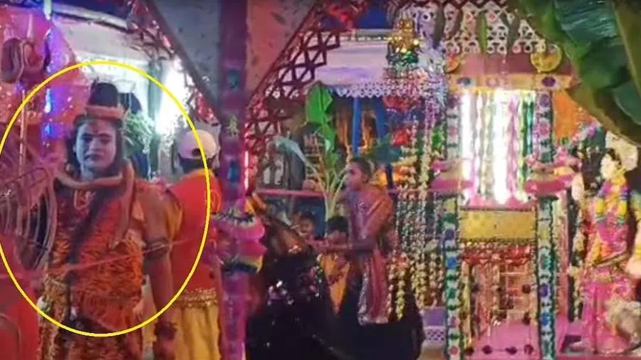 શિવ બનનારને અસલી સાપે ડંખ માર્યો, મંડળીવાળા શબ મુકીને ભાગી ગયા