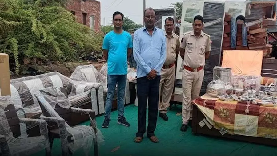 રસોઈયાની દીકરીના લગ્નમાં પોલીસ સ્ટાફે મામેરું ભર્યું, દુલ્હન બોલી- આટલા બધા મામા