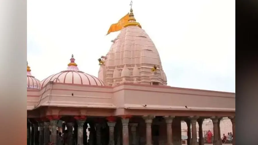 મધ્ય પ્રદેશના આ હનુમાન મંદિરમાં ટુંકા વસ્ત્રો પર પ્રતિબંધ,દરવાજા પર પોસ્ટર
