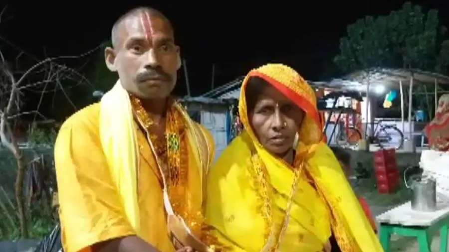 રસ્તા પર ભીખ માગનારા નિઃસહાય જોડાના કરાવ્યા લગ્ન, હોસ્પિટલની સામે લીધા સાત ફેરા