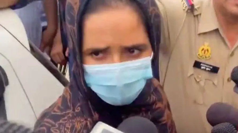 5મું પાસ પાકિસ્તાની સીમા હૈદર કડકડાટ અંગ્રેજી બોલે છે,કમ્પ્યુટર-મોબાઈલની નિષ્ણાત