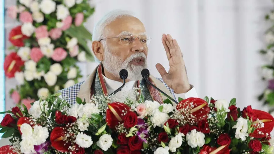 ભારતમાં જૂના ઇન્ફ્રાસ્ટ્રક્ચરની મદદથી ઝડપથી વિકાસ કરવો અશક્ય છેઃ PM મોદી