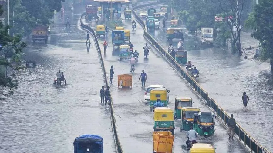 ગુજરાતમાં 5 દિવસ સુધી ભારે વરસાદની આગાહીઃ આ વિસ્તારોમાં રેડ એલર્ટ