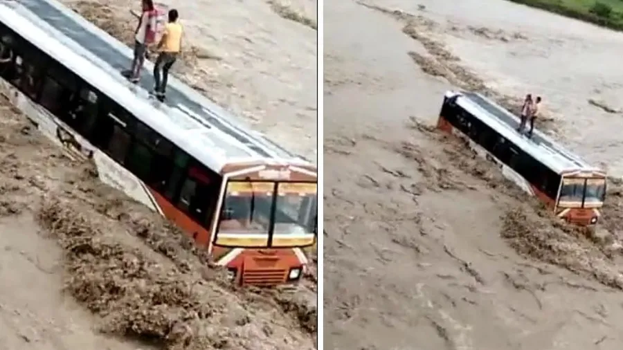 તોફાની નદીની ધારામાં ફસાઈ બસ, વીડિયોમાં જુઓ લોકો કેવી રીતે બચ્યા