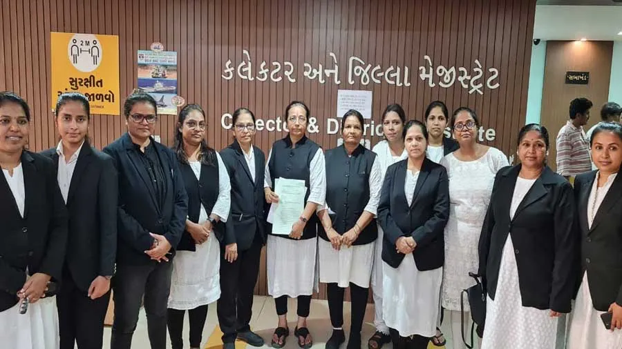 મણિપુરમાં મહિલાઓ પર થયેલા અત્યાચાર મુદ્દે સુરત મહિલા વકીલો મેદાને