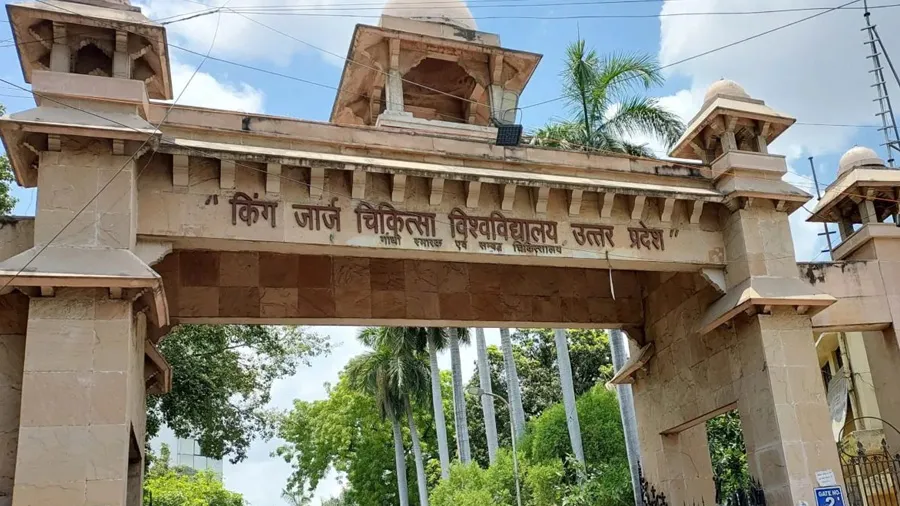 26 વર્ષ સુધી પણ MBBSમાં પાસ થઇ ન શક્યા, થાકીને કોલેજે 4ને કહ્યું હવે બસ થયું...